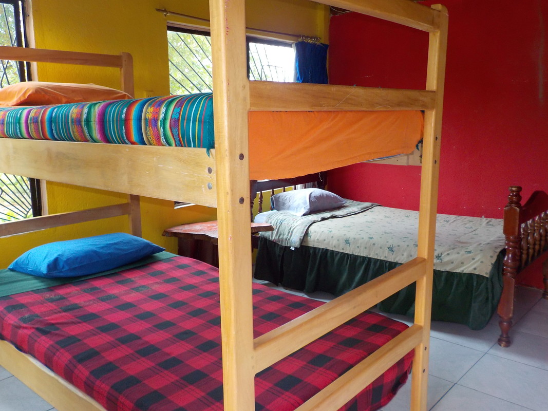 6(Single Bed) - Kayak Hostel Ecuador - Gallery - 1