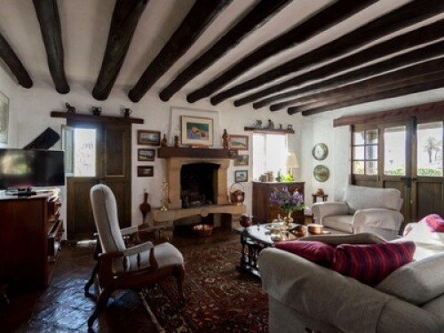 Cosy country house 