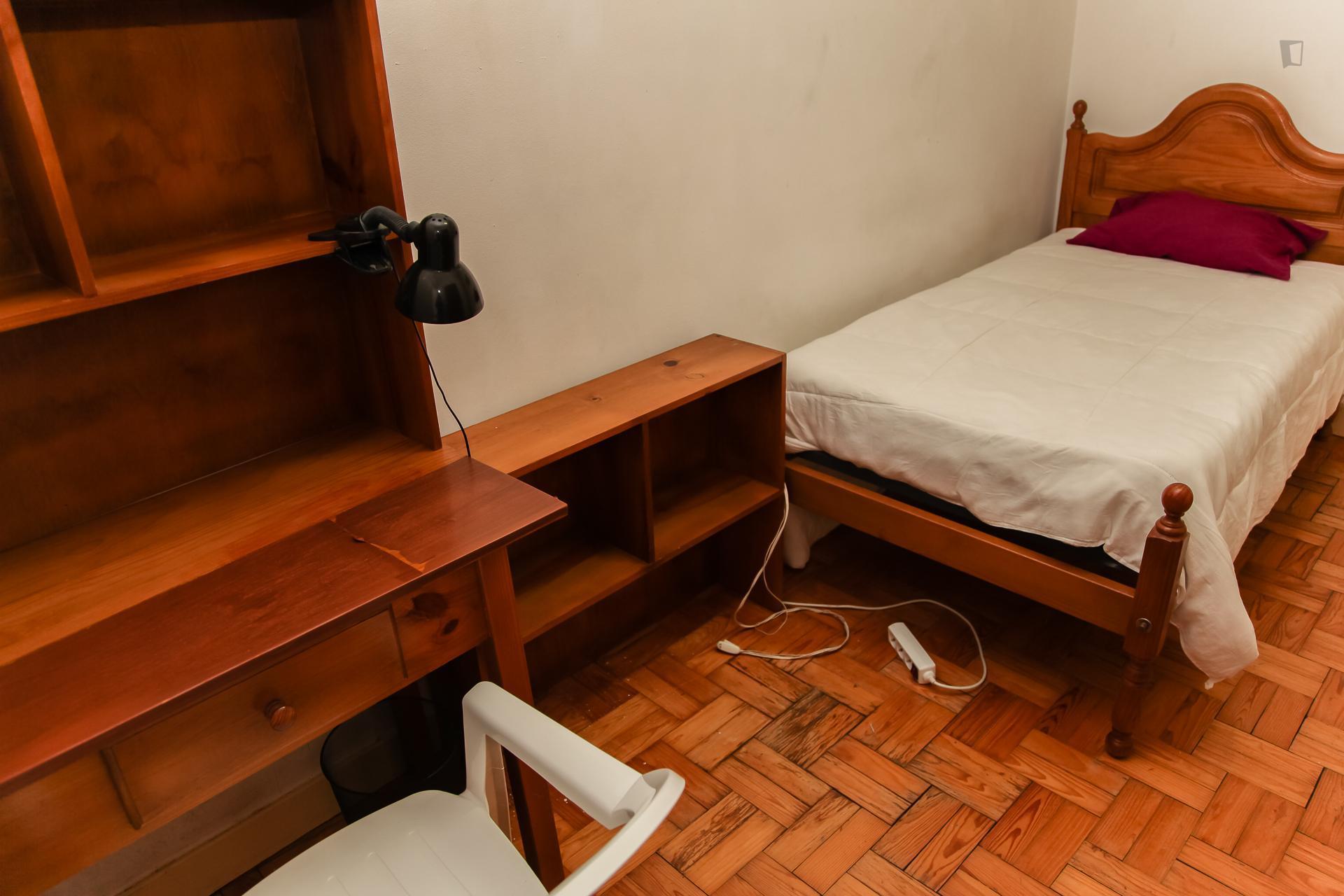 Cosy Single Bedroom Next To Universidade De Coimbra - Cosy single bedroom next to Universidade de Coimbra - Gallery - 3