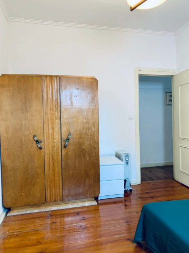 Quarto com cama de solteiro em apartamento com 5 quartos - FLAT P - P3