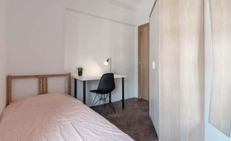 Quarto Com Cama De Solteiro Em Apartamento Com 7 Quartos - FLAT O - O2 - 3