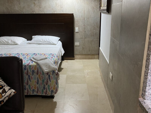 well located loft studio apartment - Gallery - 9