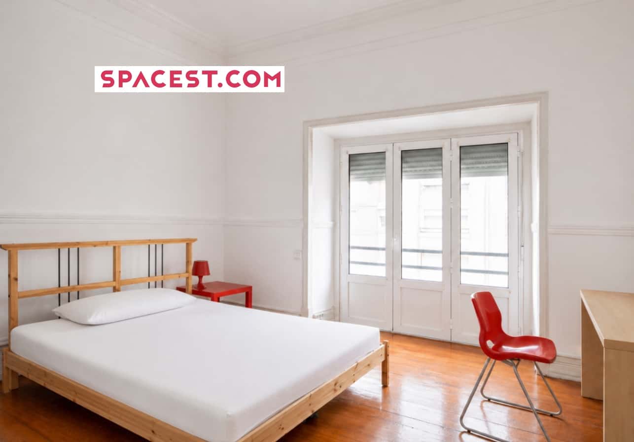 Quarto Com Cama De Casal, Com Varanda, Em Apartamento Com 6 Quartos - FLAT A - A4 - 1