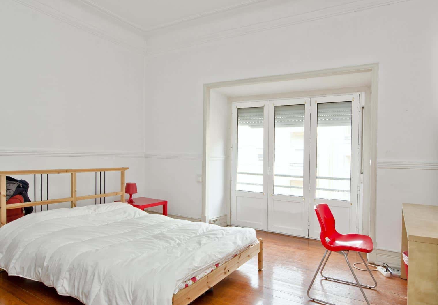 Quarto Com Cama De Casal, Com Varanda, Em Apartamento Com 6 Quartos - FLAT A - A4 - 6