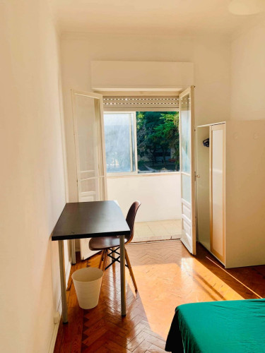Quarto com cama de casal, com varanda, em apartamento com 3 quartos - FLAT S - S3 - Gallery - 11