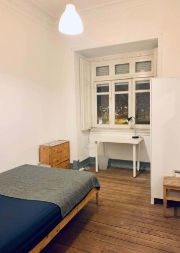 Quarto com cama de solteiro em apartamento com 6 quartos - FLAT C - C1 - Gallery - 17