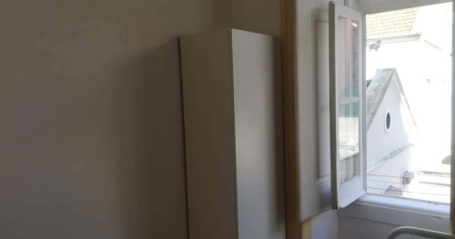 Quarto com cama de casal em apartamento com 8 quartos - FLAT G - G08 - Gallery - 26