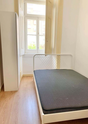 Quarto com cama de casal em apartamento com 8 quartos - FLAT G - G08 - Gallery - 25