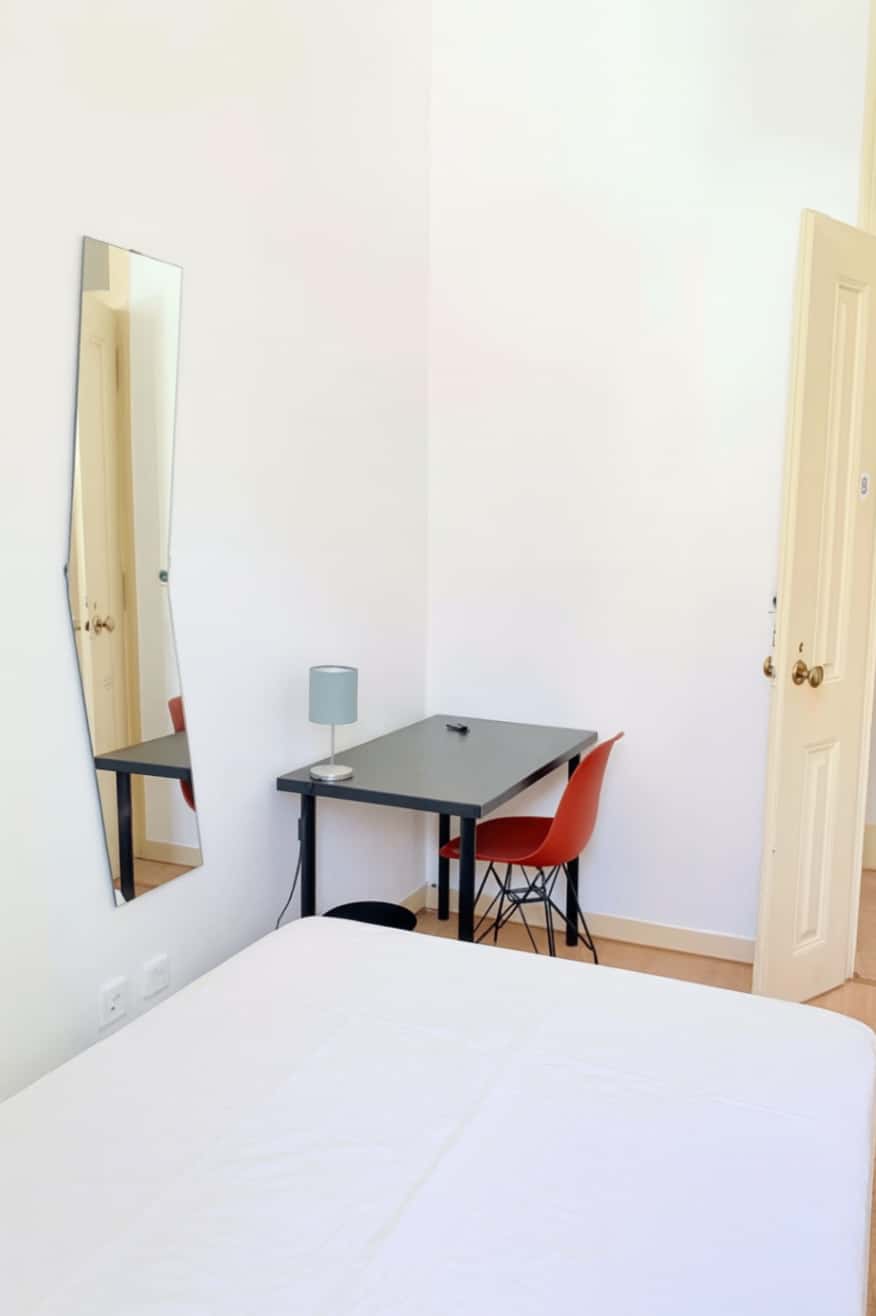 Quarto Com Cama De Casal Em Apartamento Com 8 Quartos - FLAT G - G08 - 5