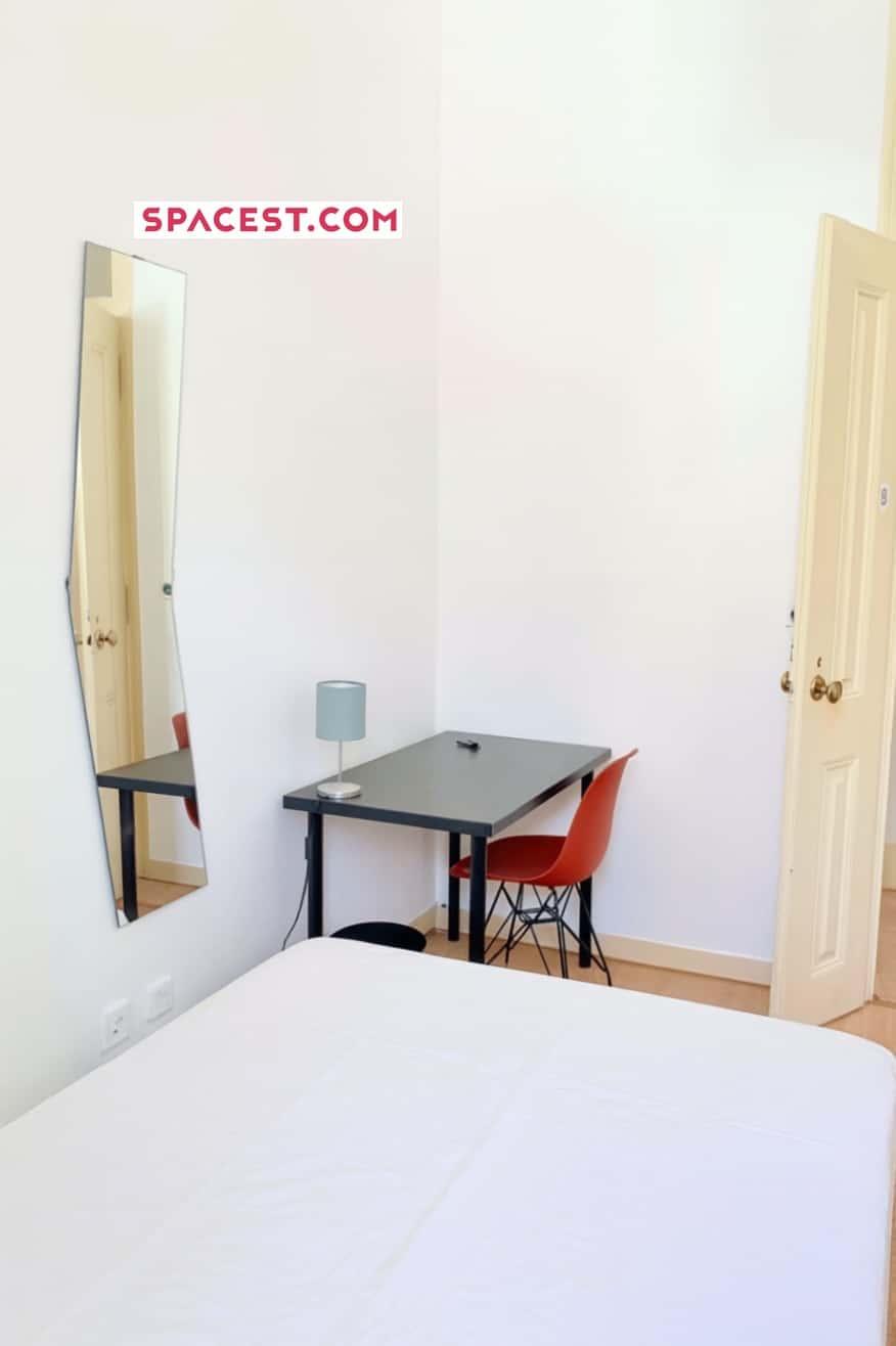 Quarto Com Cama De Casal Em Apartamento Com 8 Quartos - FLAT G - G08 - 3