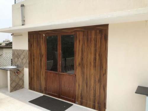 Stay with a Filmmaker!