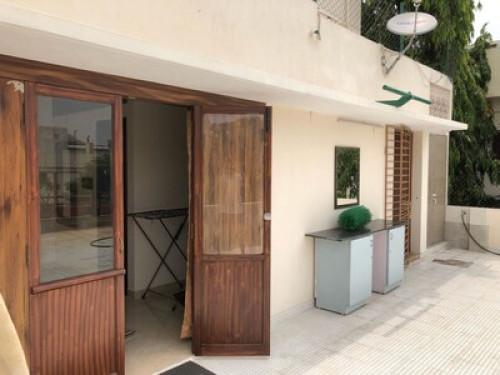 Stay with a Filmmaker!