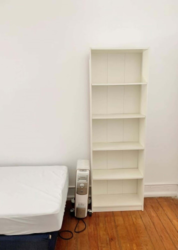 Quarto com cama de solteiro em apartamento com 6 quartos - FLAT K - K6 - Gallery - 15