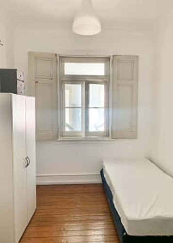 Quarto com cama de solteiro em apartamento com 6 quartos - FLAT K - K6 - Gallery - 18