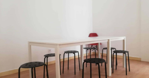 Quarto com cama de casal em apartamento com 8 quartos - FLAT G - G03 - Gallery - 17