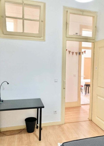 Quarto com cama de casal em apartamento com 8 quartos - FLAT G - G03 - Gallery - 22