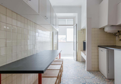 Quarto com cama de casal em apartamento com 9 quartos - FLAT N - N1 - Gallery - 9