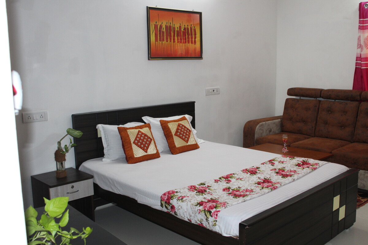  GF - Deluxe Room(Full Room)  -  Friendly Home Stay at Chennai  - Gallery -  1
