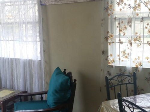 Spacious Colonial - Gallery - 10