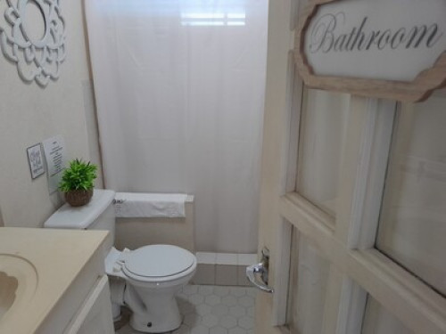 Home Away from Home - Gallery - 9