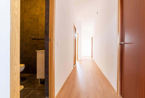 Quarto com cama de casal em apartamento com 9 quartos - FLAT Y - Y2 - Gallery - 10