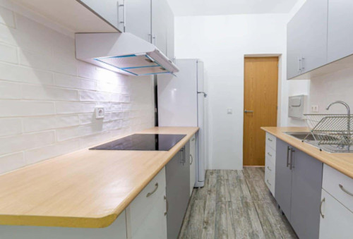 Quarto com cama de casal em apartamento com 9 quartos - FLAT Y - Y2 - Gallery - 5