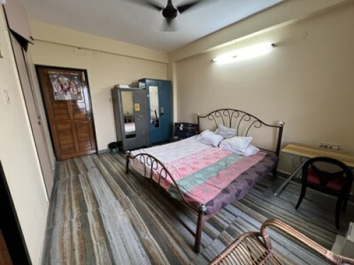 Comfy room in prime area