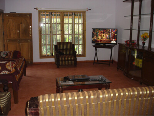 Home stay around wildlife