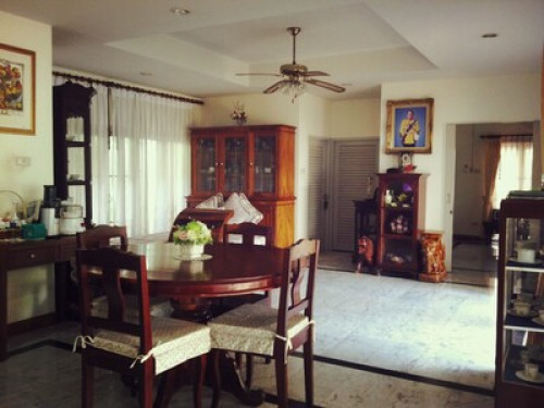 Cozy home in a lush garden