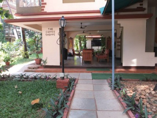 Convenient location, well equipped