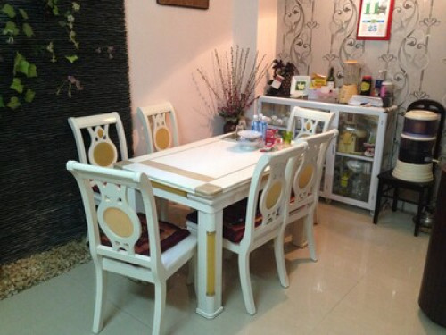 A Family near the Beach,City Centre