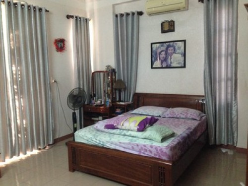 A Family near the Beach,City Centre