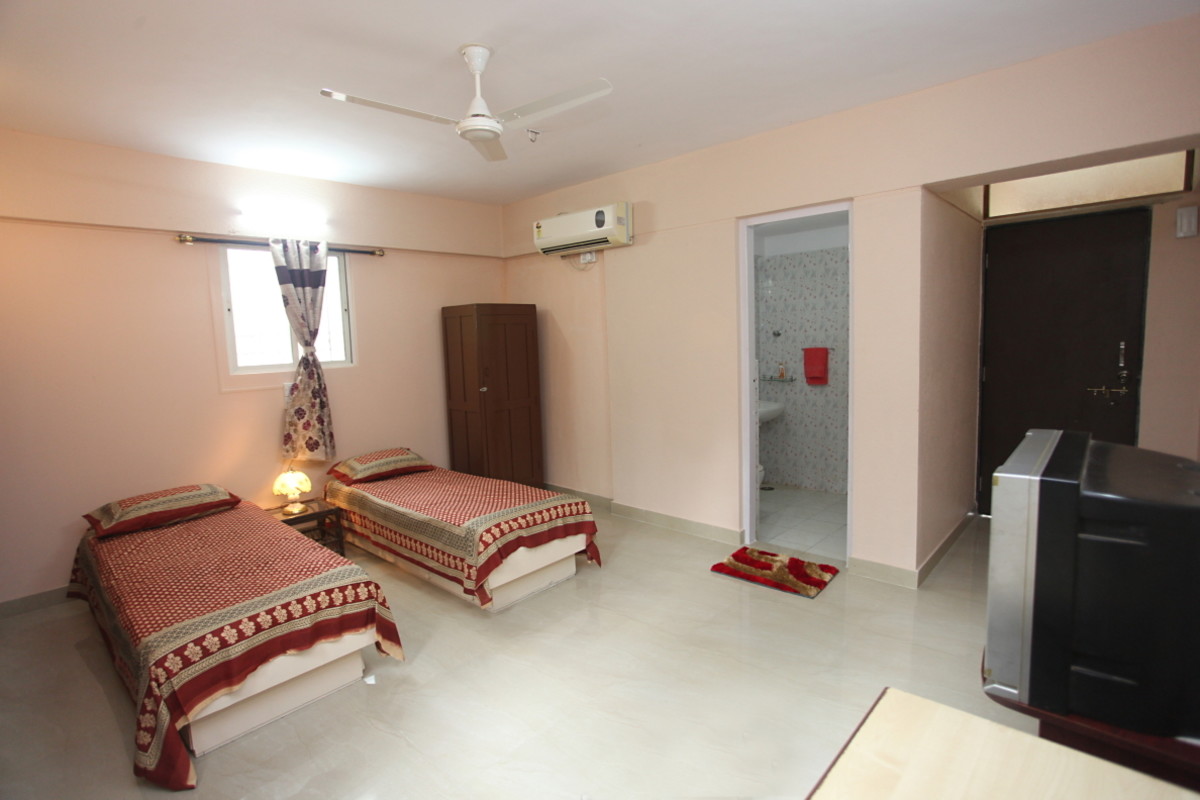 1 Room(Single Bed) - 1