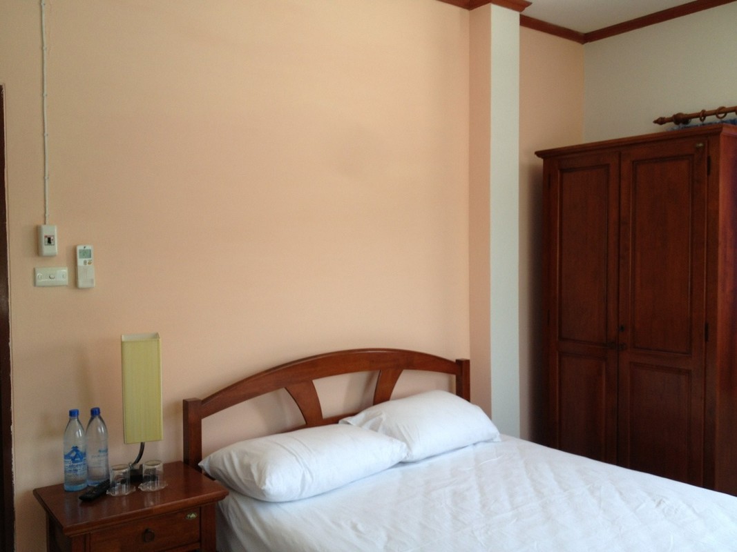 Balcony View Left, Large Deck Seating, Near Amenities(Single Bed) - 1