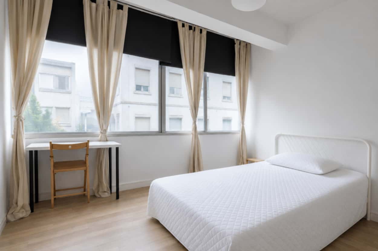 Quarto Com Cama De Casal Em Apartamento Com 6 Quartos - FLAT LP - LP207 - 2
