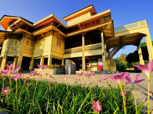 Old Teak Wood House Lanna Style