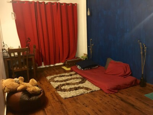 Cozy & homely! 1BHK at city-heart..