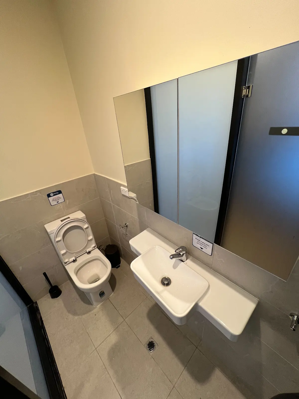 4 People's Studio  -  Ozivillage Swanston  - Gallery -  3