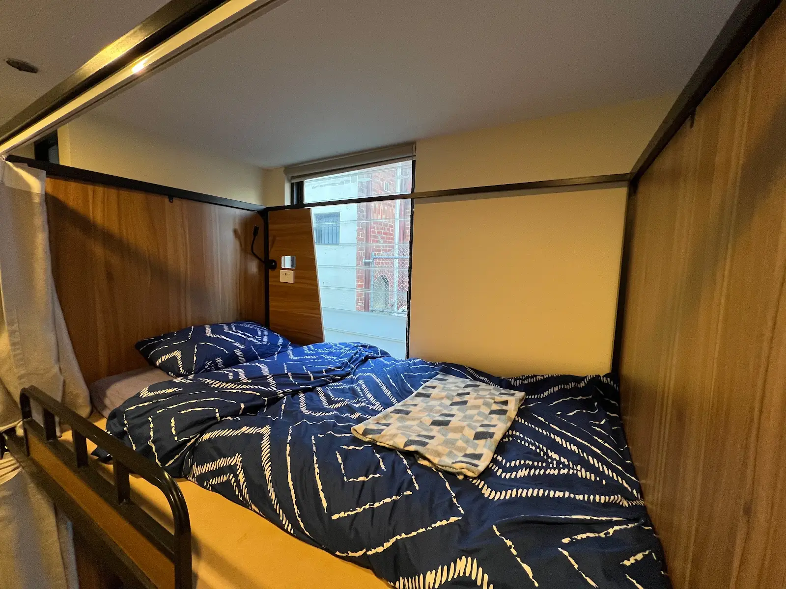  4 People's Studio  -  Ozivillage Swanston  - Gallery -  2