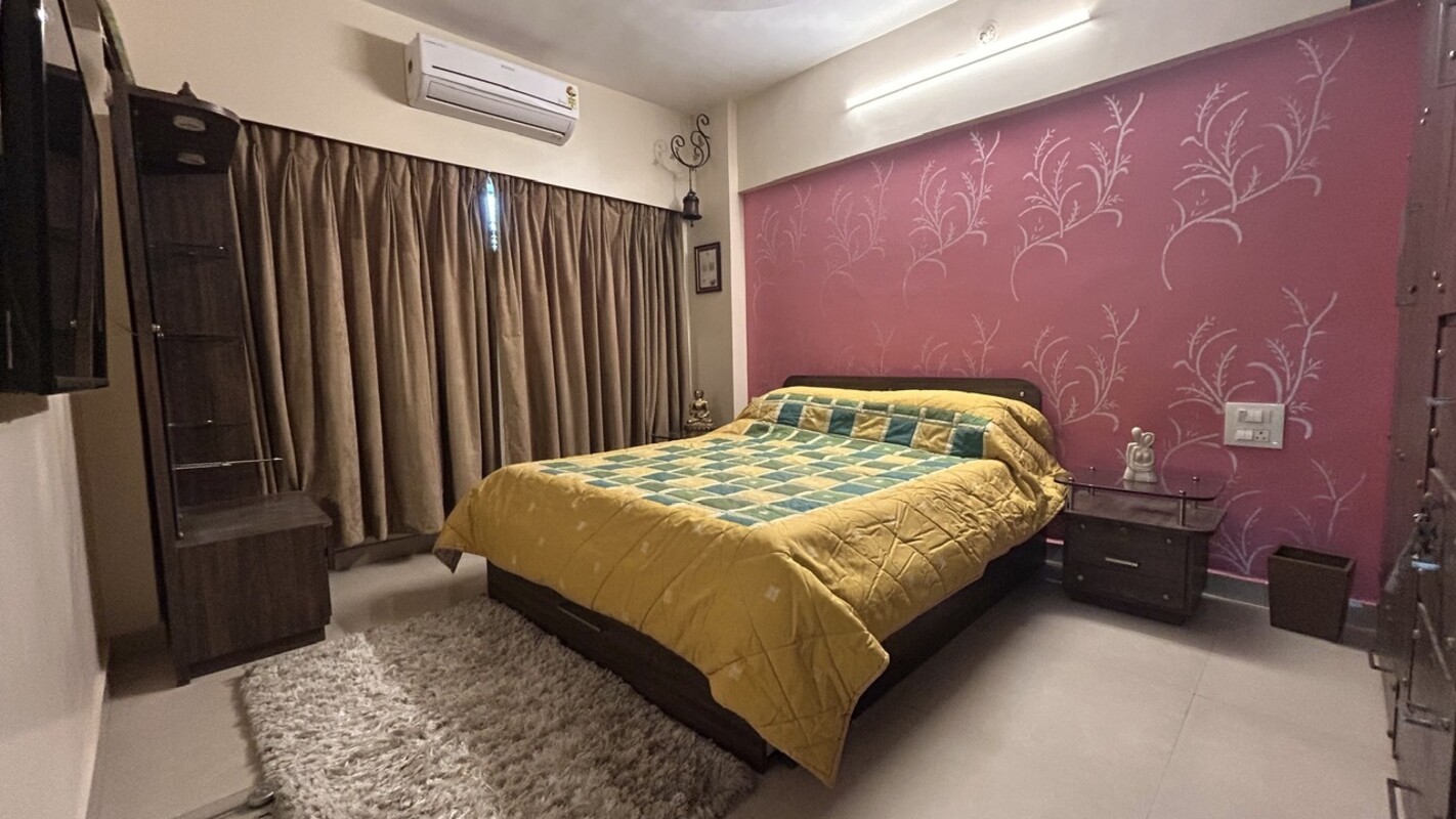 Master Bedroom. (Single Bed)  -  Living the Home-life in Mumbai  - Gallery -  1