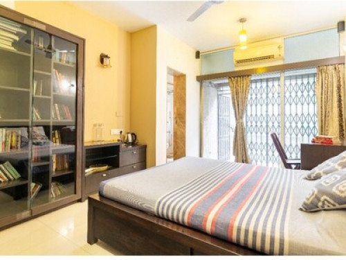 Row house with a patio 