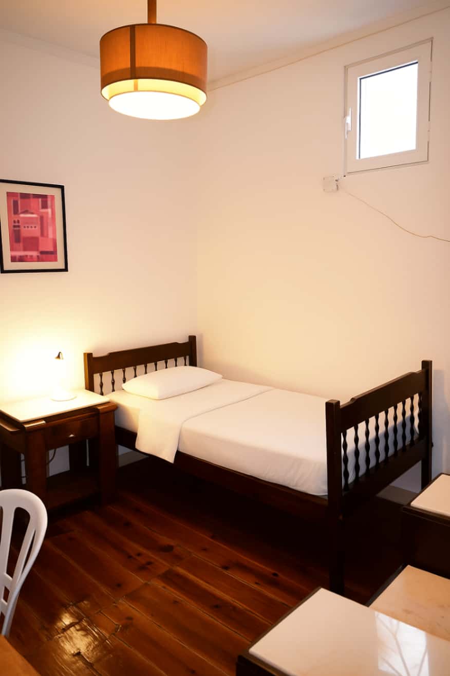 Quarto Com Cama De Solteiro Em Apartamento Com 5 Quartos - FLAT P - P4 - 2