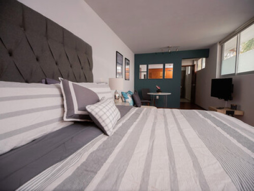 King Size Bathroom Kitchen Netflix