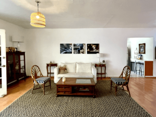Spacious Retro Haven Heart of GDL