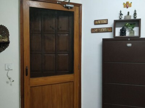 Cozy and Close to IGI Airport - Gallery - 9