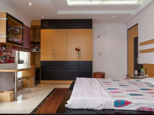 ️of the city, AC, Wifi,Balcony,TV! - Gallery - 9