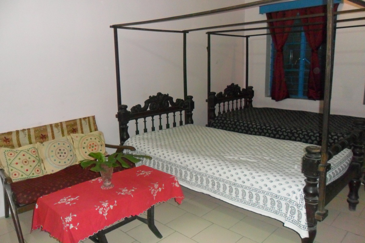  Full Apartment(Full Room)  -   2 bedroom flat with satellite TV,washing machine,wifi & cooking facilities  - Gallery -  1