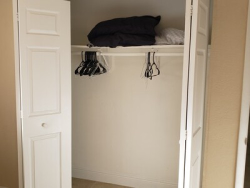 1 Room for Rent, near Miami Airport