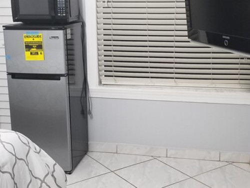 Cute private entrance room 