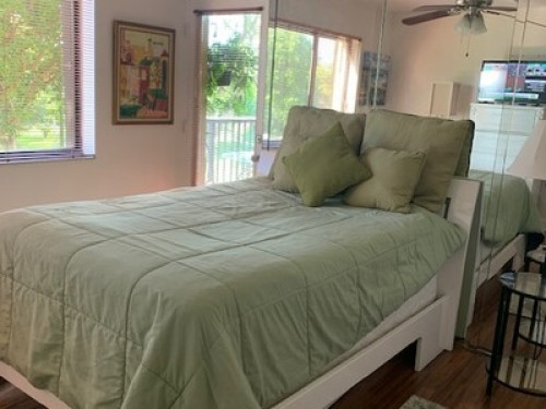 Lovely Bedroom.Great views!